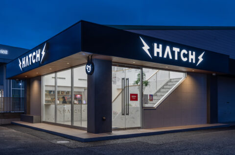 アートギャラリー＆たこ焼き屋「HATCH」をオープンいたしました。